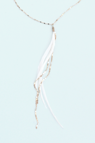 Glistening Long Feather Delicate Necklace - Gold/White