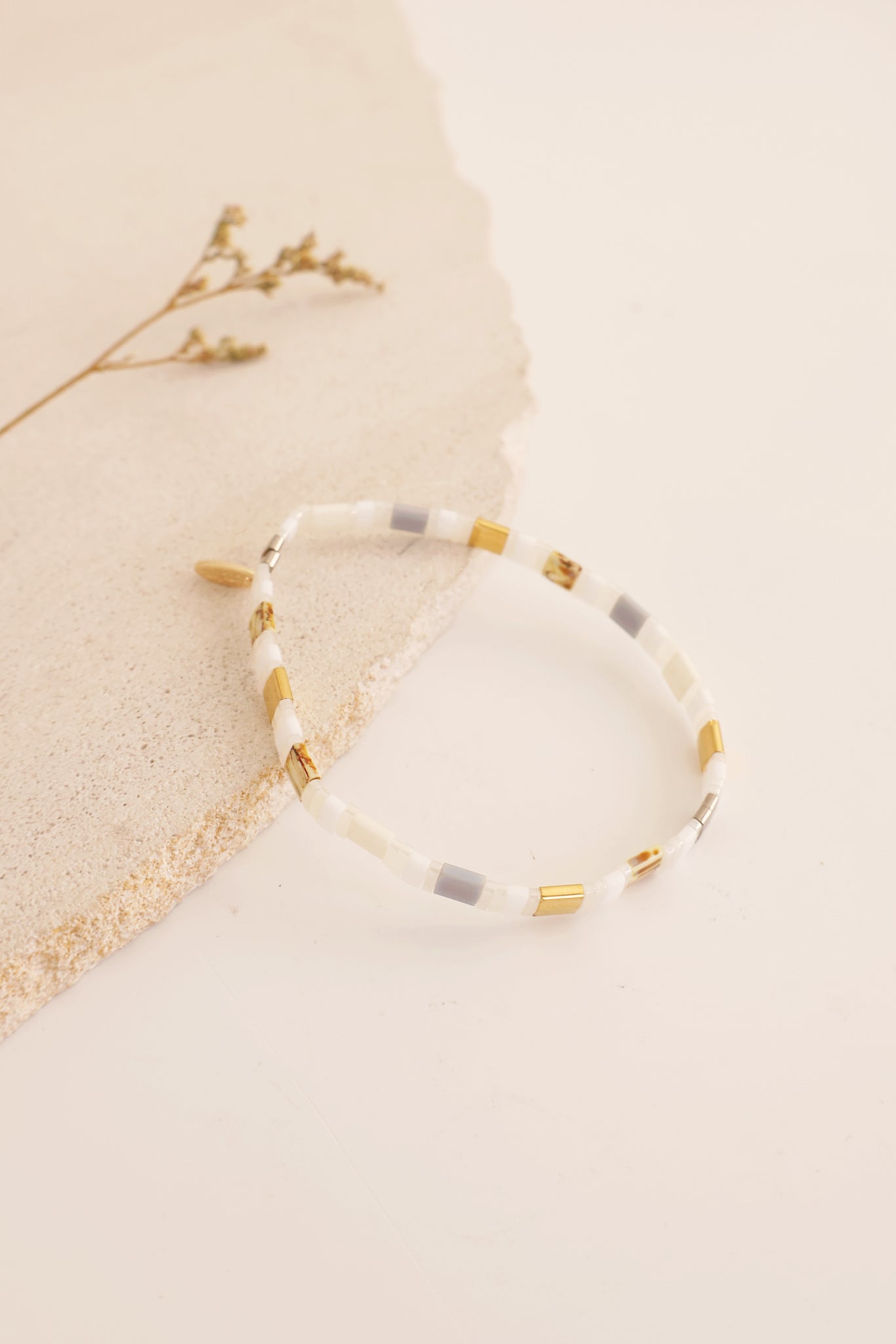 Beaded Chicklet Bracelet Clear